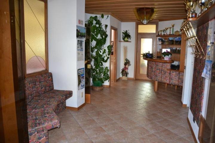 Meublè Rosalpina 3* Isolaccia